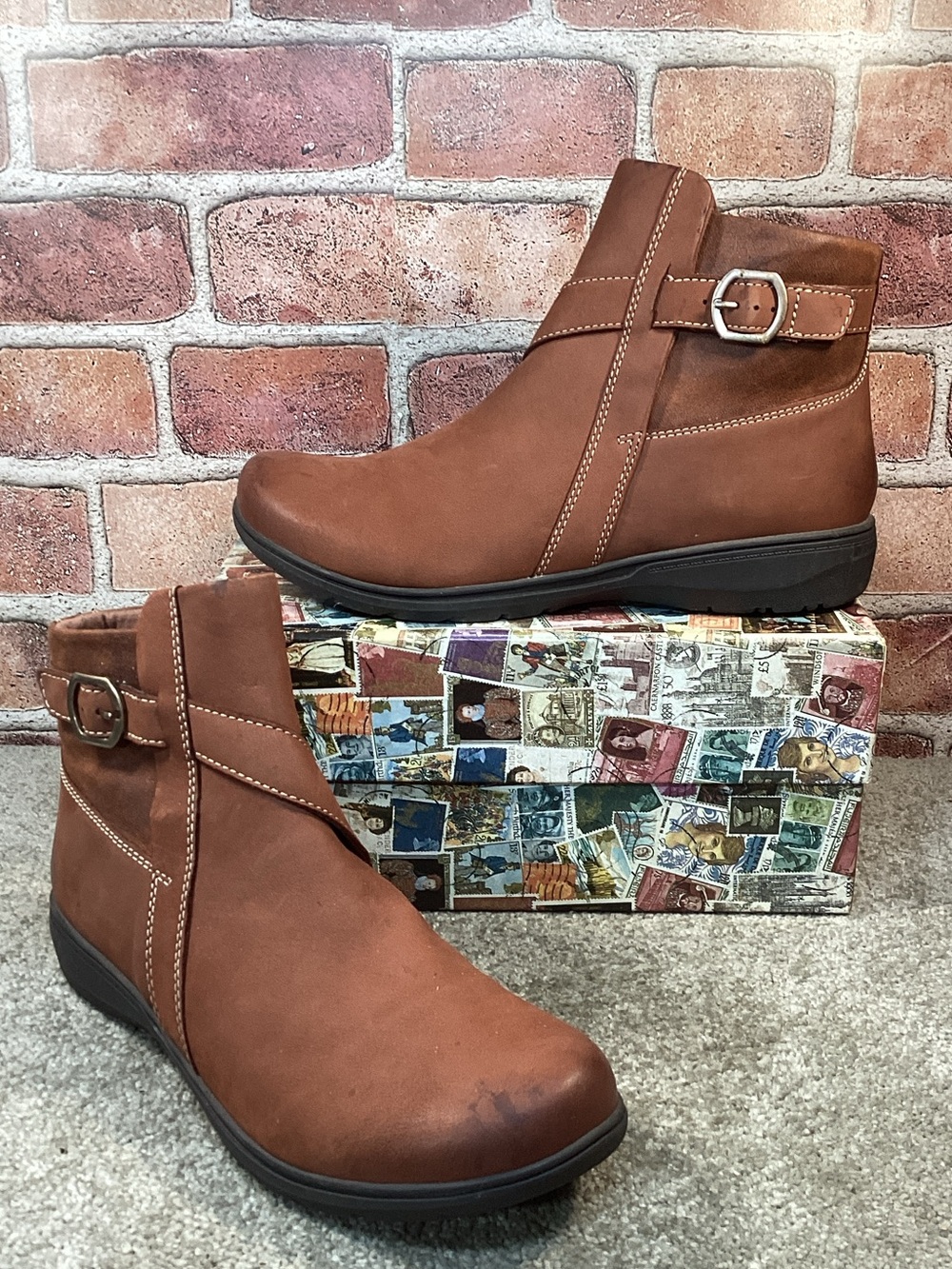 Clarks Carleigh Angie women’s ankle boots size 10 wide